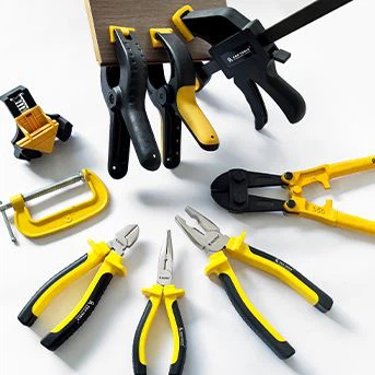 Memegang Alat dan Alat Paip